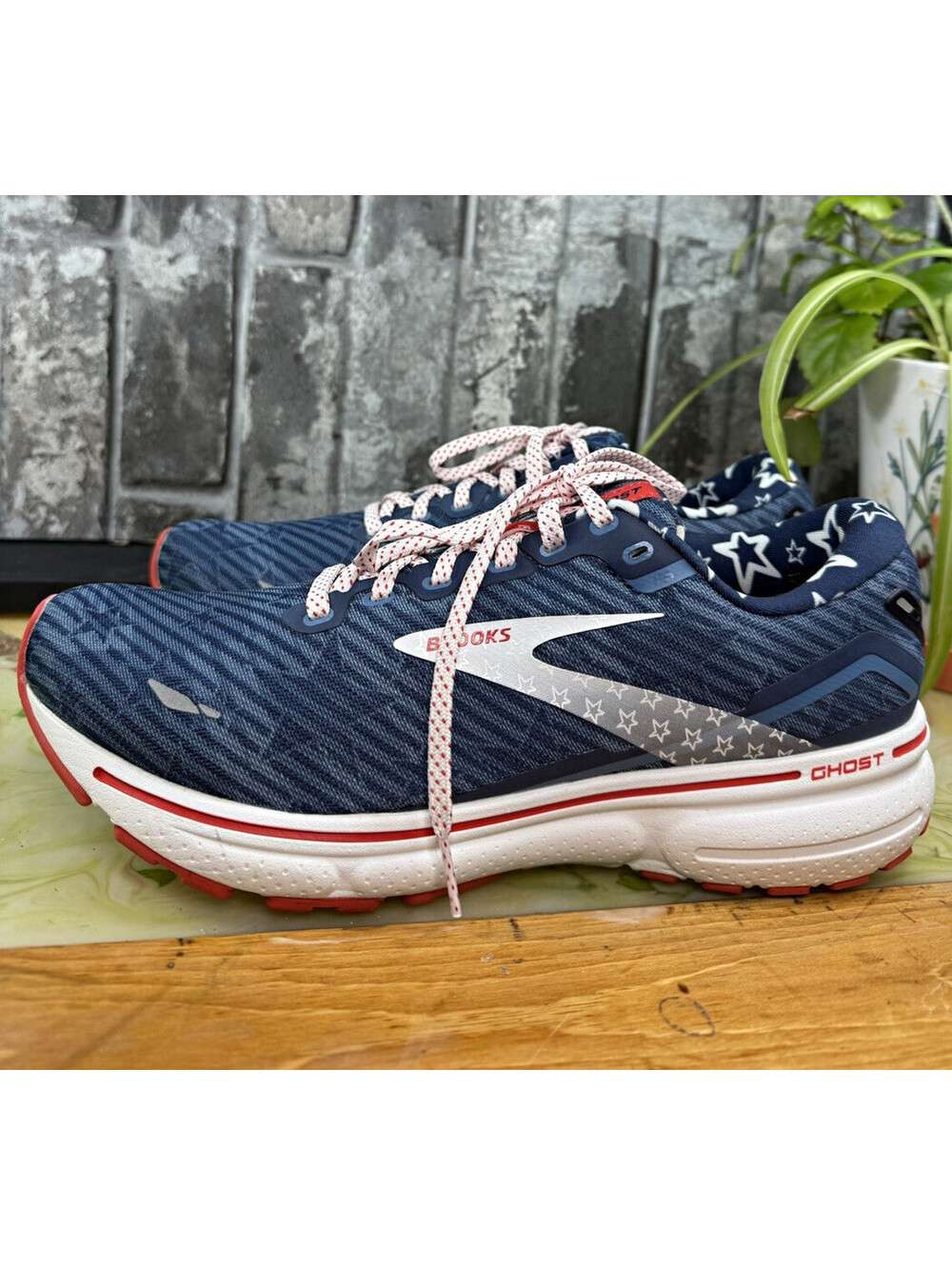 Brooks Ghost 15 Titan/White/Peacoat Stars Low Top Lace-Up Mesh Sneaker Rubber
